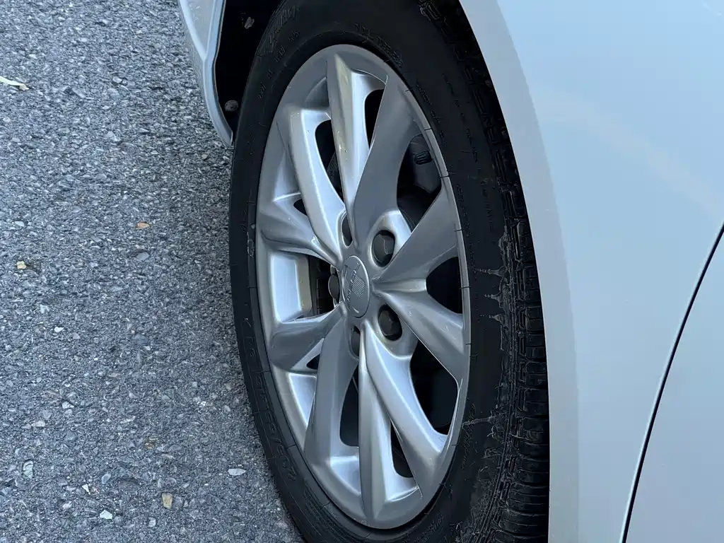 Roewe i5 — миниатюра 11