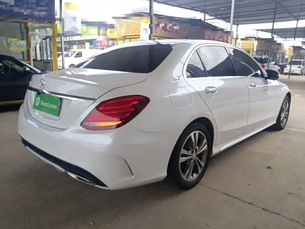Mercedes-Benz C-Class — миниатюра 7