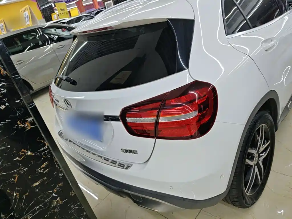 Mercedes-Benz GLA — миниатюра 6