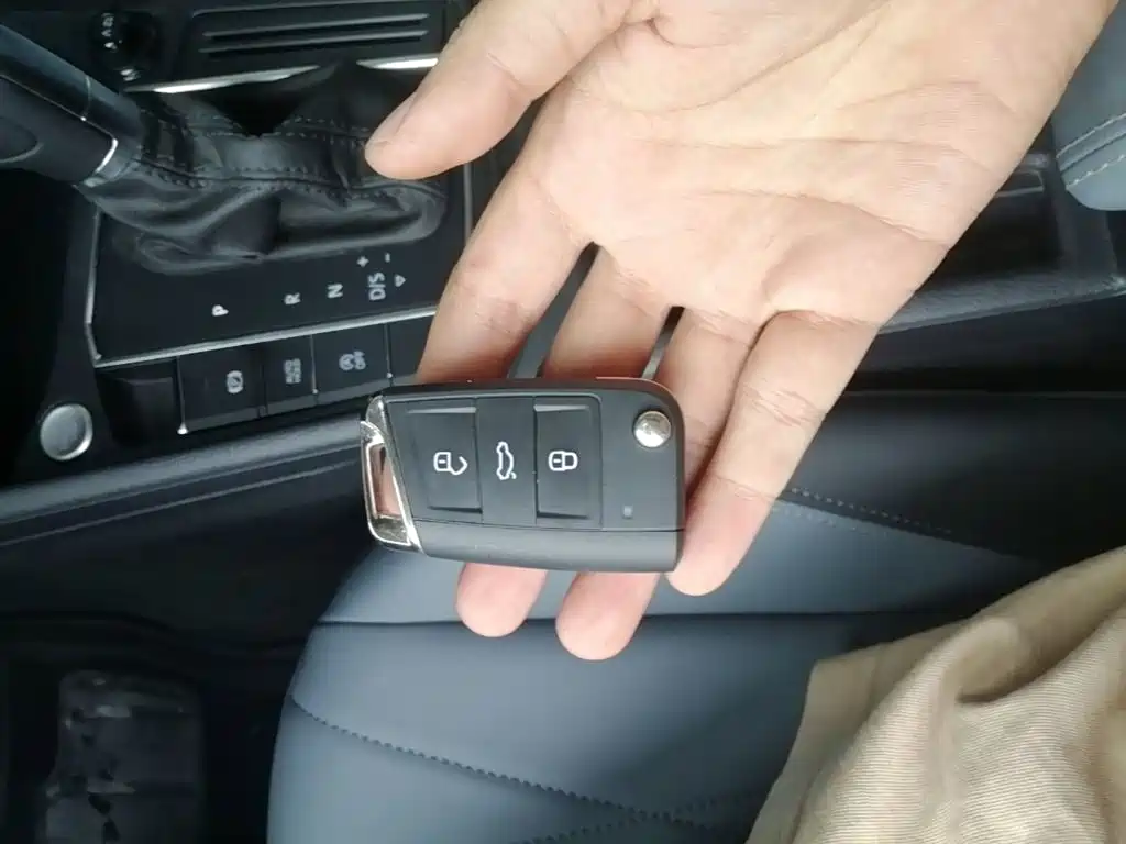 Volkswagen Lavida — миниатюра 9