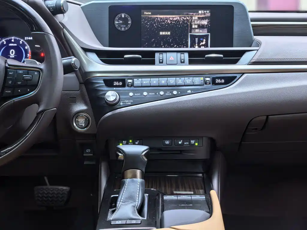 Lexus ES — миниатюра 31