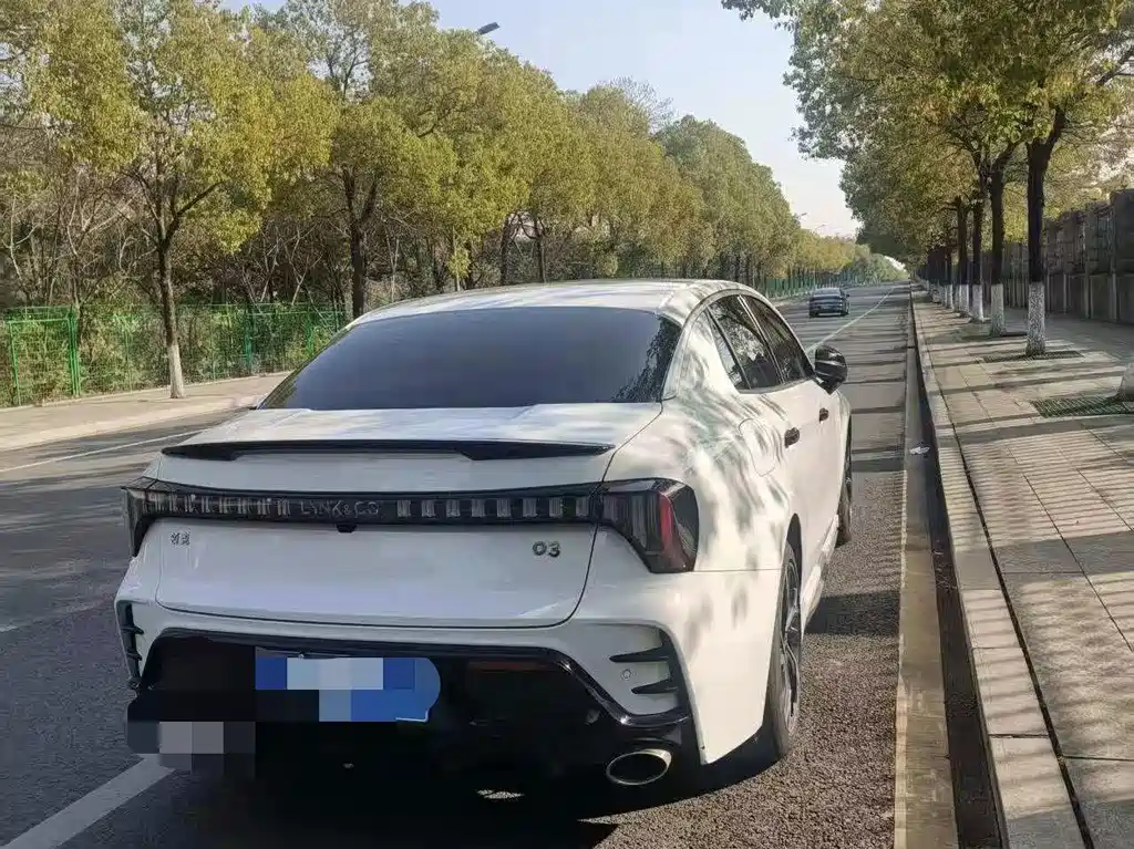Lynk & Co 03 — миниатюра 4