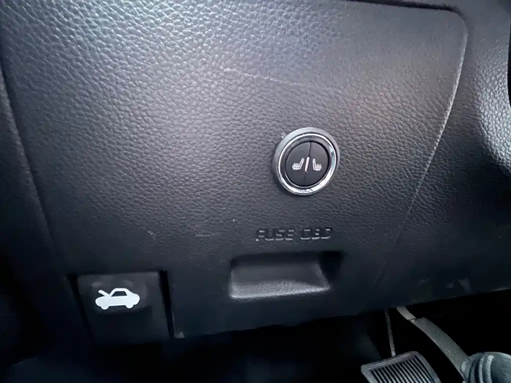 Kia Huanchi 1.4L Auto Comfort Sunroof Edition, фото 12
