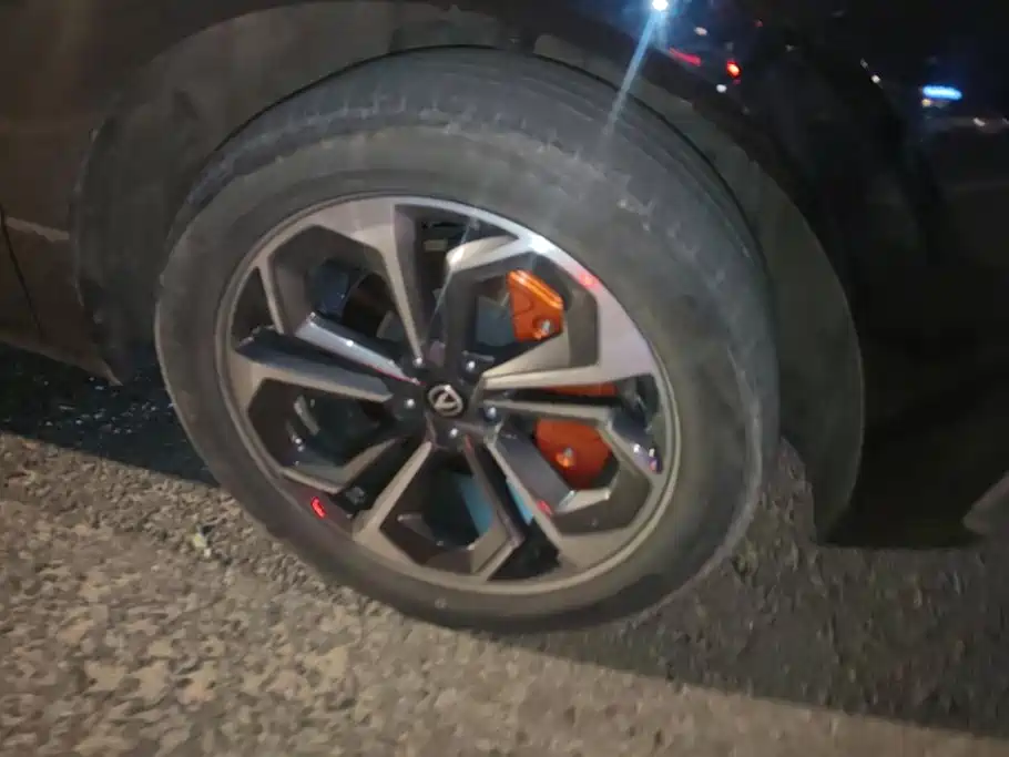 Changan UNI-K iDD — миниатюра 6