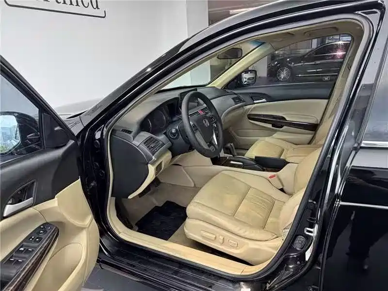 Honda Accord — миниатюра 26