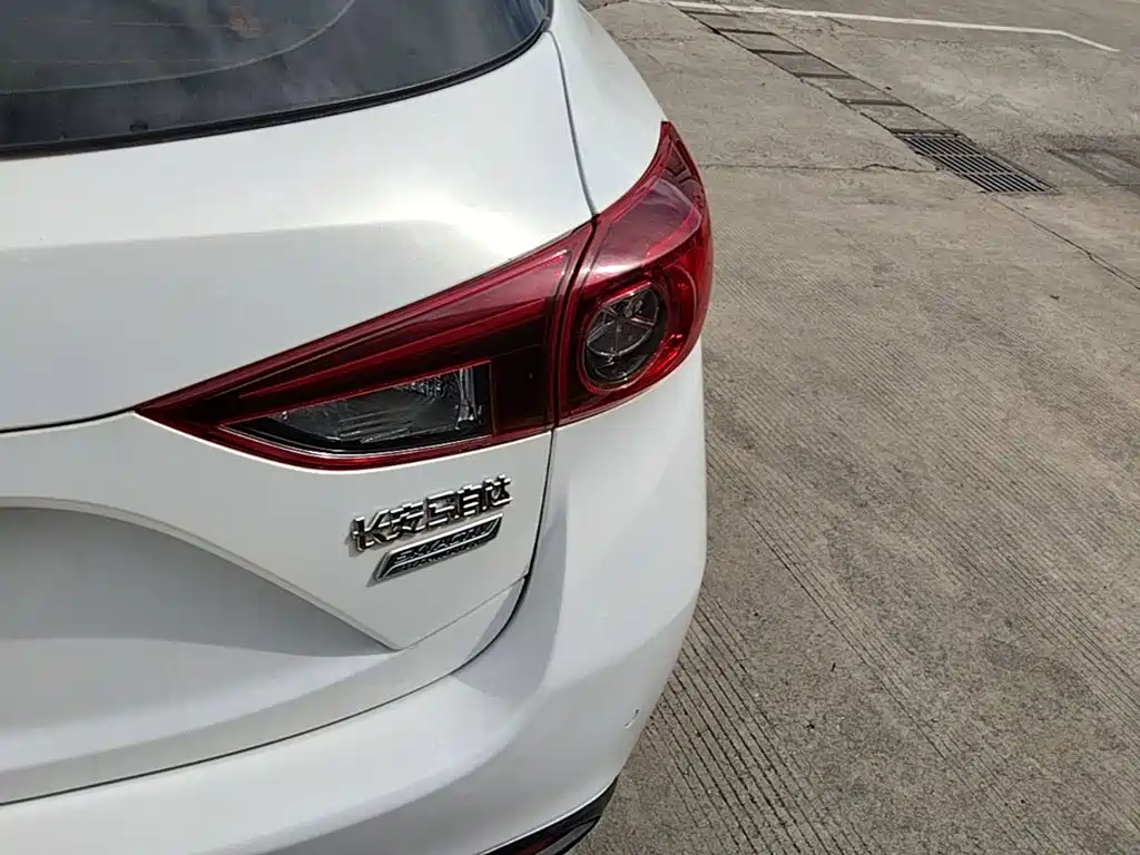 Mazda 3 Axela — миниатюра 8