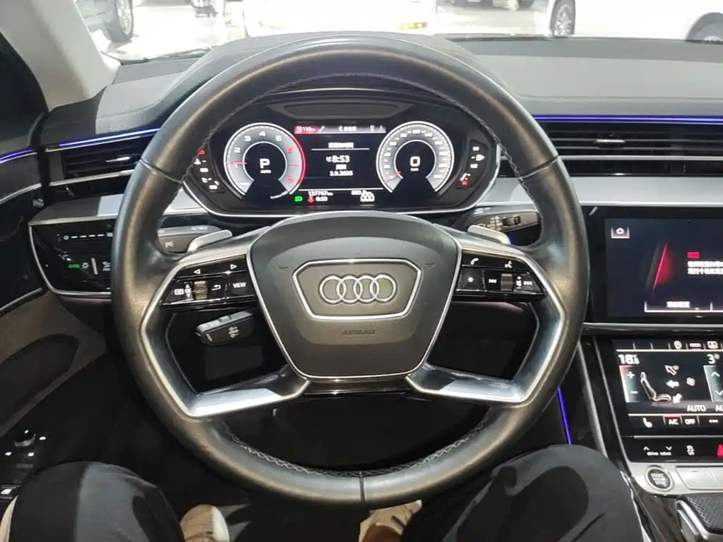 Audi A8 — миниатюра 10