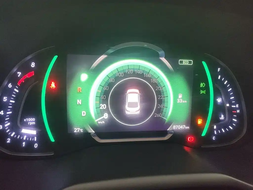 Hyundai Elantra — миниатюра 12