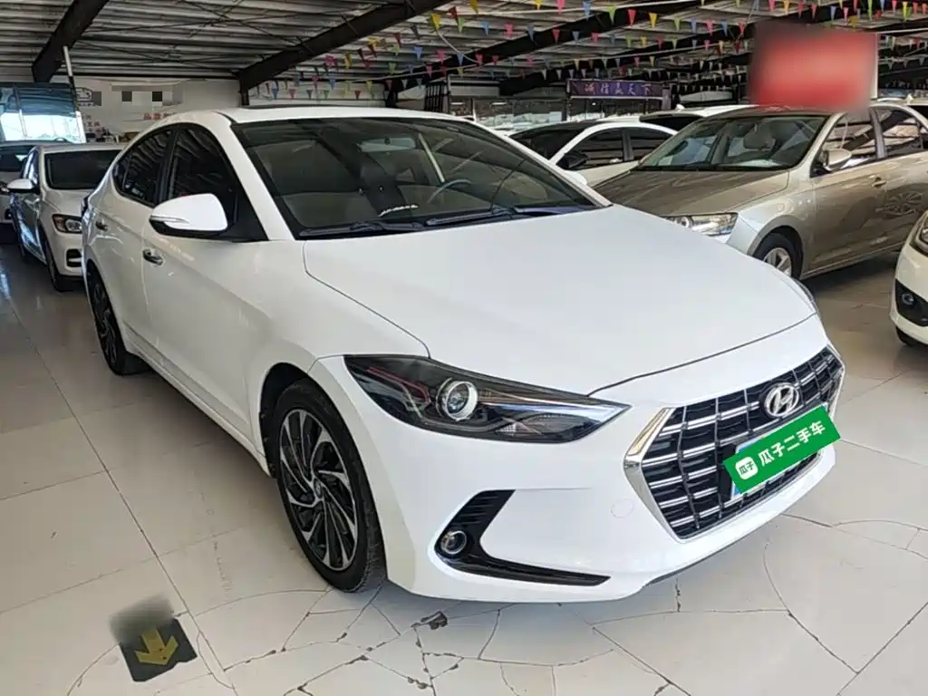 Hyundai Elantra — миниатюра 4