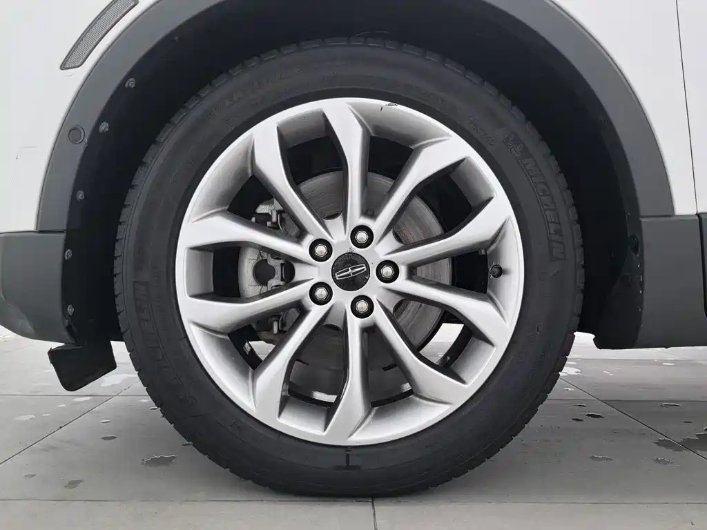 Lincoln MKC — миниатюра 17