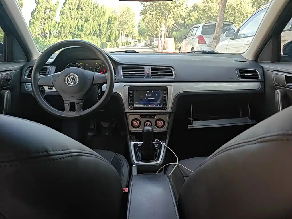 Volkswagen Lavida — миниатюра 10