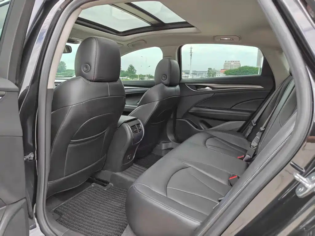 Buick LaCrosse — миниатюра 5