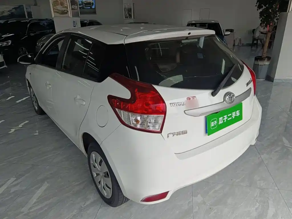 Toyota Yaris L — миниатюра 5