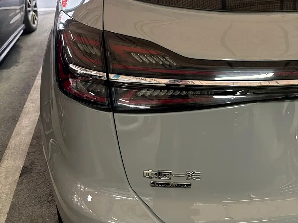 Hongqi Hongqi HS5 — миниатюра 6