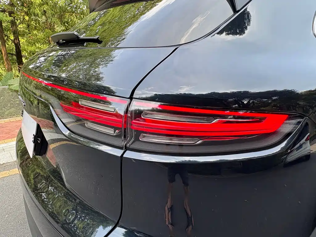 Porsche Cayenne — миниатюра 20