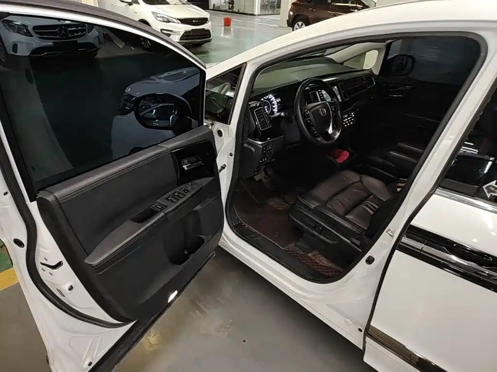 Honda Elysion — миниатюра 16