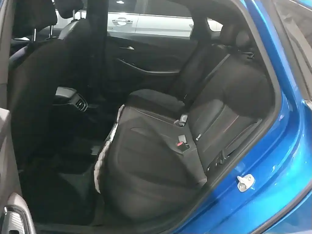 Buick Verano — миниатюра 17