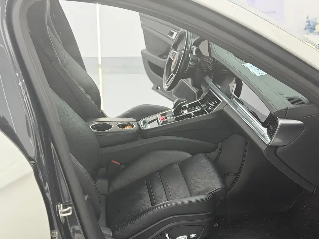 Porsche Panamera — миниатюра 10