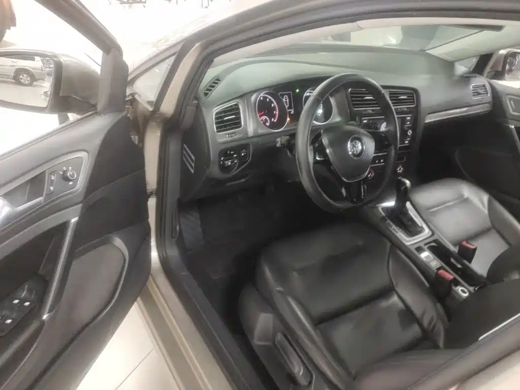 Volkswagen Golf — миниатюра 16
