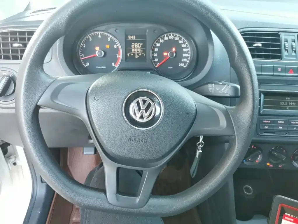 Volkswagen Polo — миниатюра 11