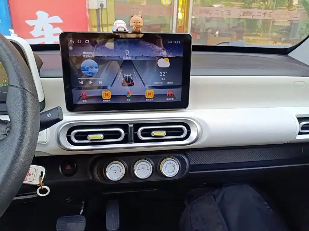 Wuling MINIEV — миниатюра 13