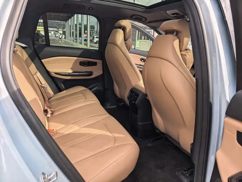 NIO ES6 — миниатюра 18