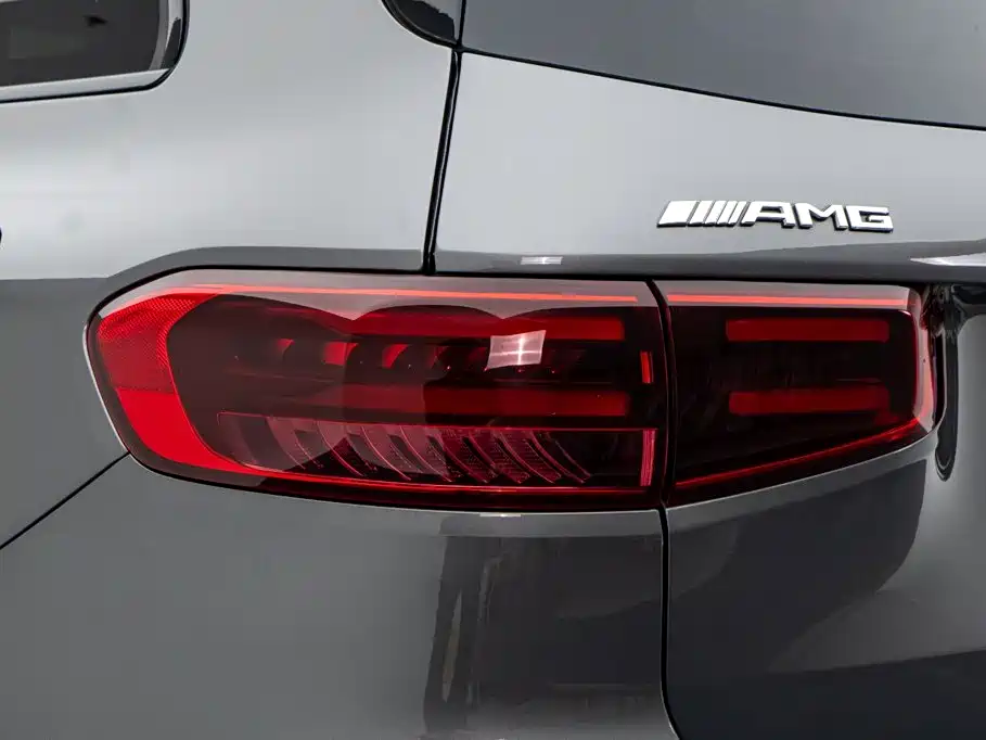 Mercedes-Benz GLB AMG — миниатюра 19