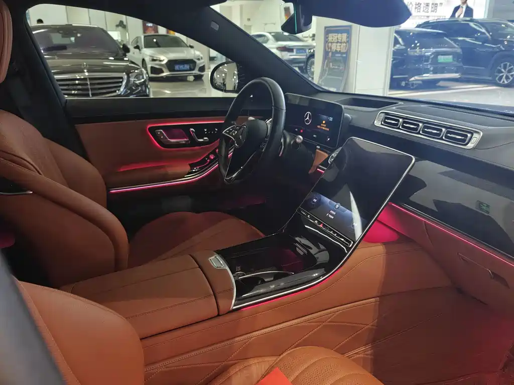 Mercedes-Benz S-Class — миниатюра 12