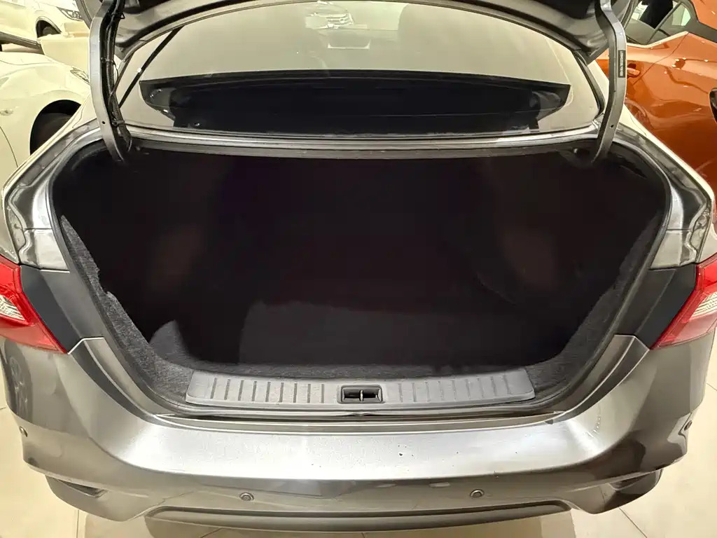 Nissan Sylphy — миниатюра 12