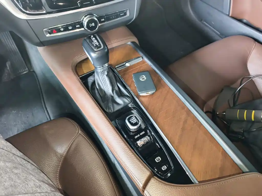 Volvo S90 — миниатюра 14