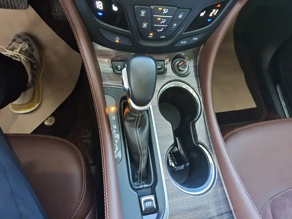 Buick Envision Plus — миниатюра 14
