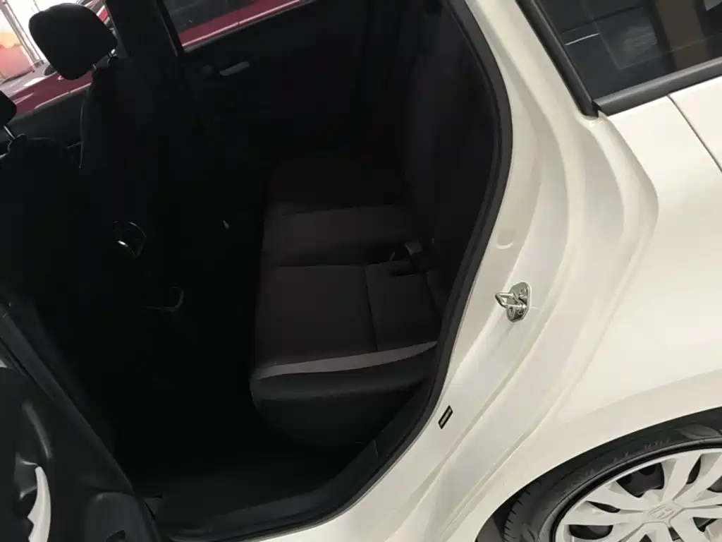 Honda Fit — миниатюра 17