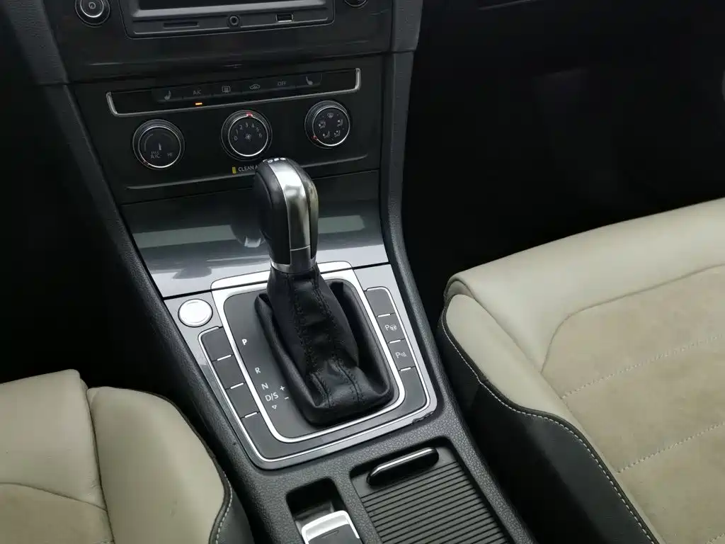 Volkswagen Golf — миниатюра 13