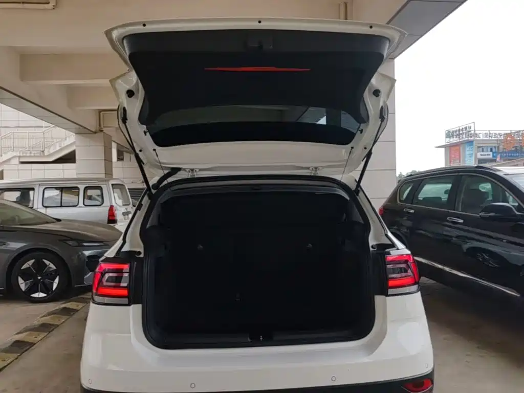 Volkswagen T-Cross — миниатюра 19