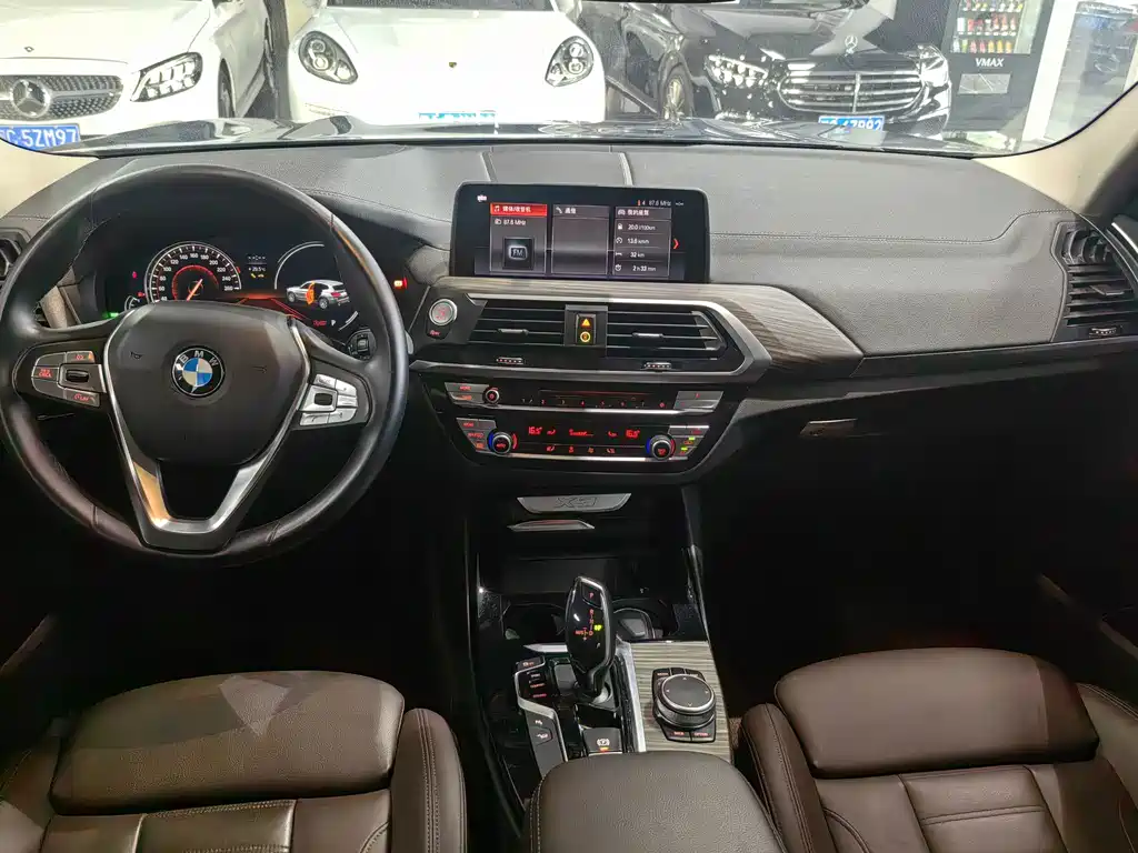 BMW X3 — миниатюра 7