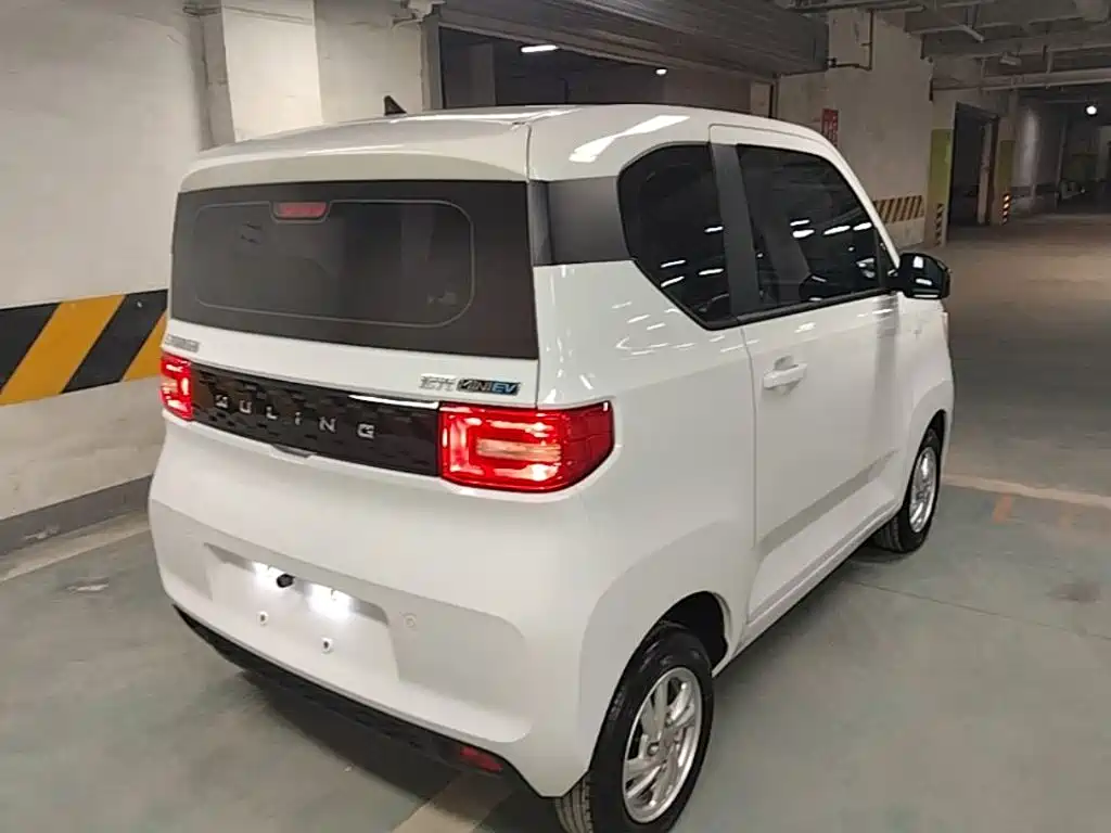 Wuling MINIEV — миниатюра 7