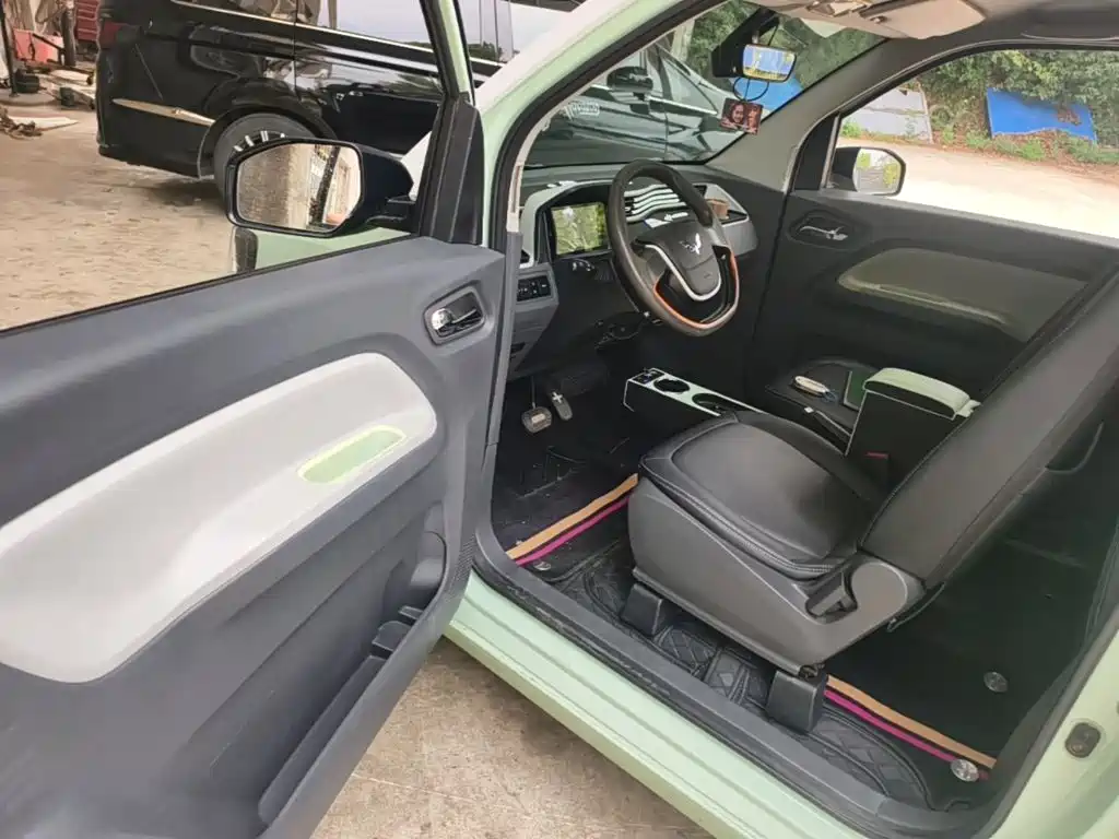 Wuling MINIEV — миниатюра 16