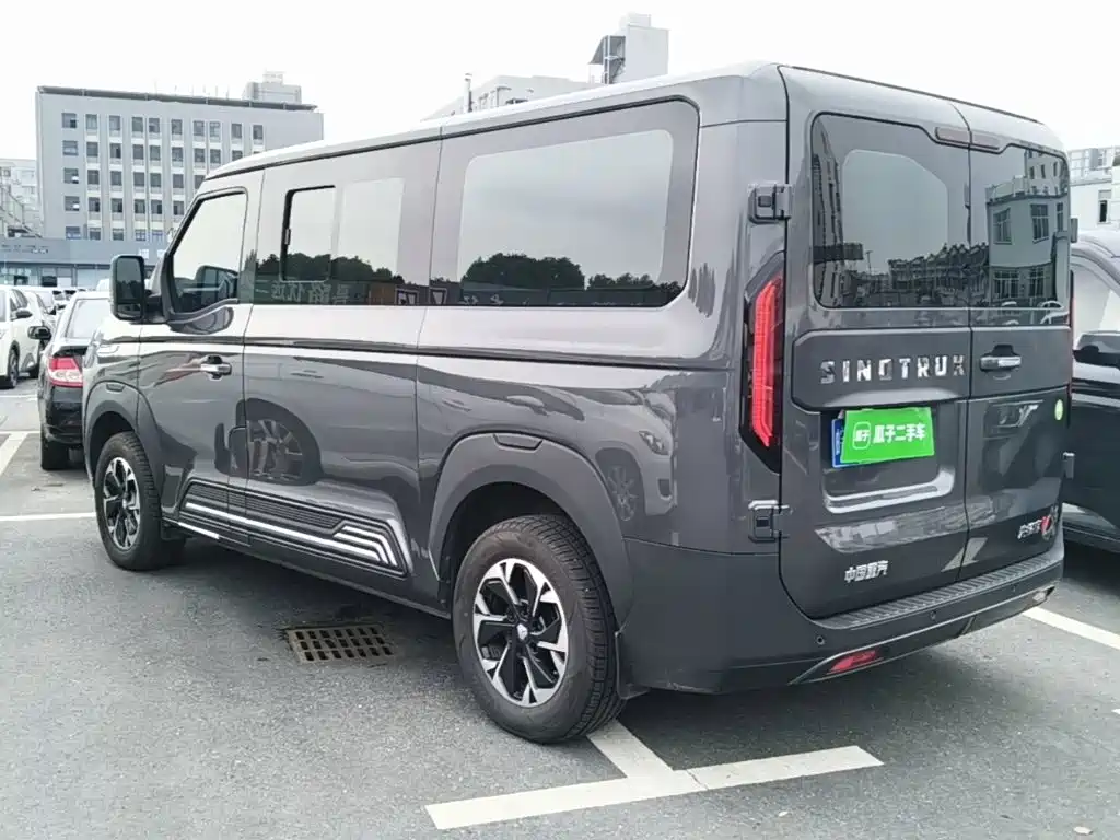 Sinotruk Vangard V — миниатюра 5