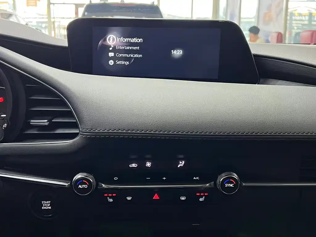 Mazda 3 Axela — миниатюра 11
