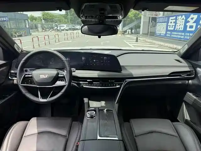 Cadillac CT6 — миниатюра 13