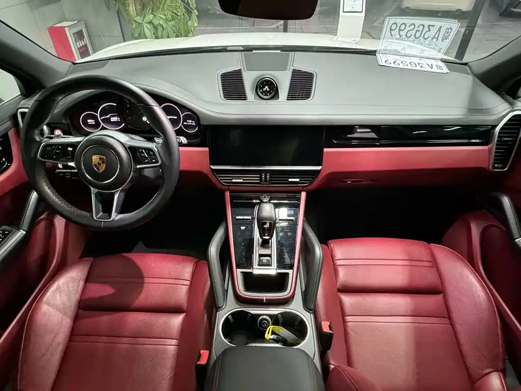 Porsche Cayenne — миниатюра 5
