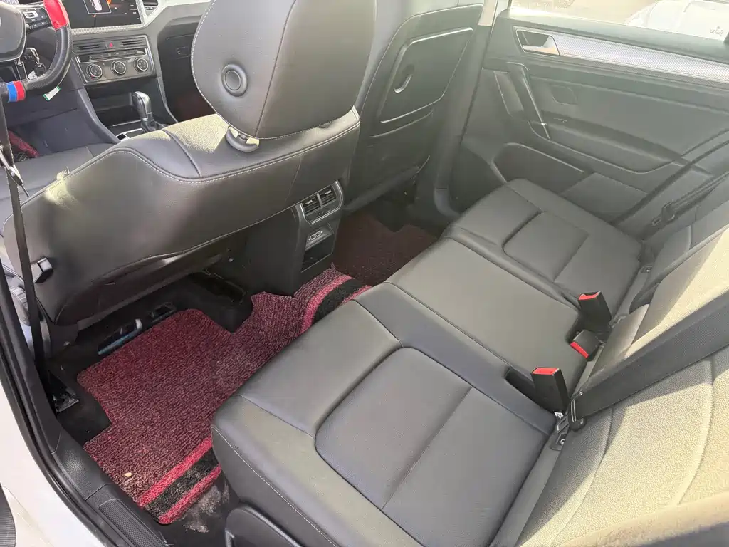 Volkswagen Golf Sportsvan — миниатюра 8