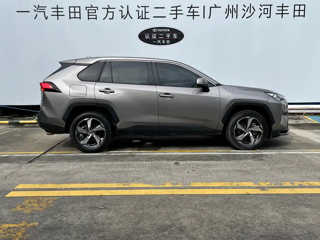 Toyota RAV4 Prime — миниатюра 5