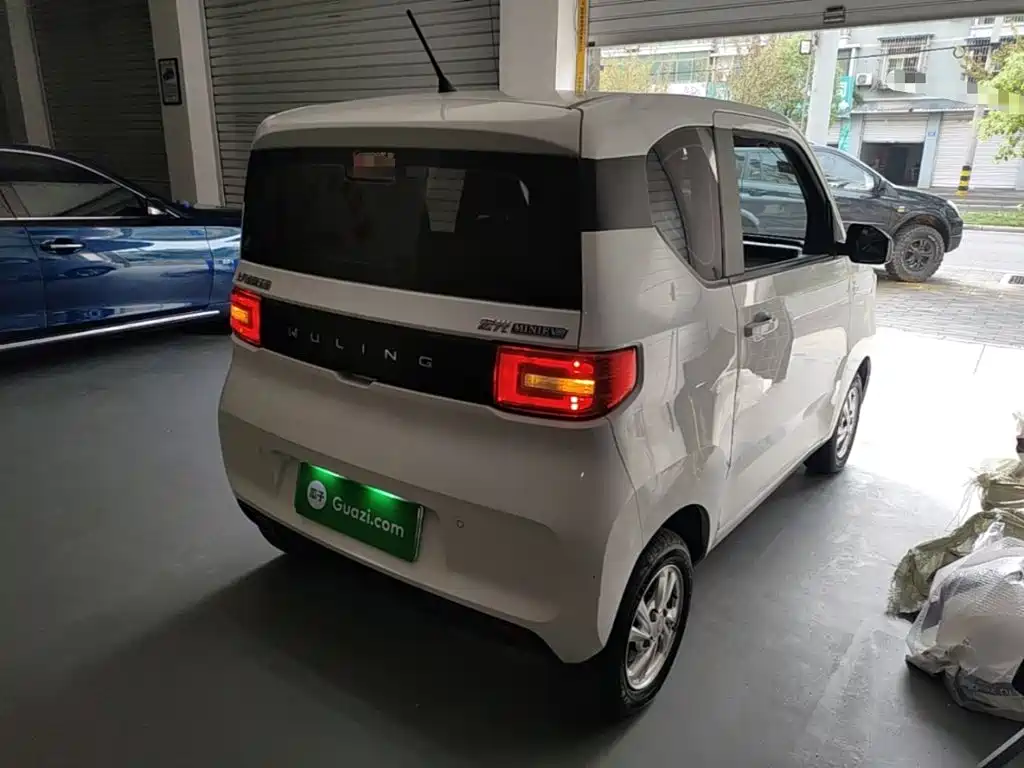Wuling MINIEV — миниатюра 7