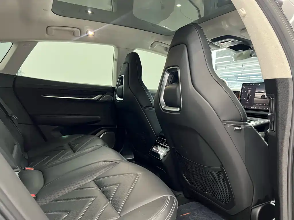 ZEEKR EXTREME KRYPTON 001