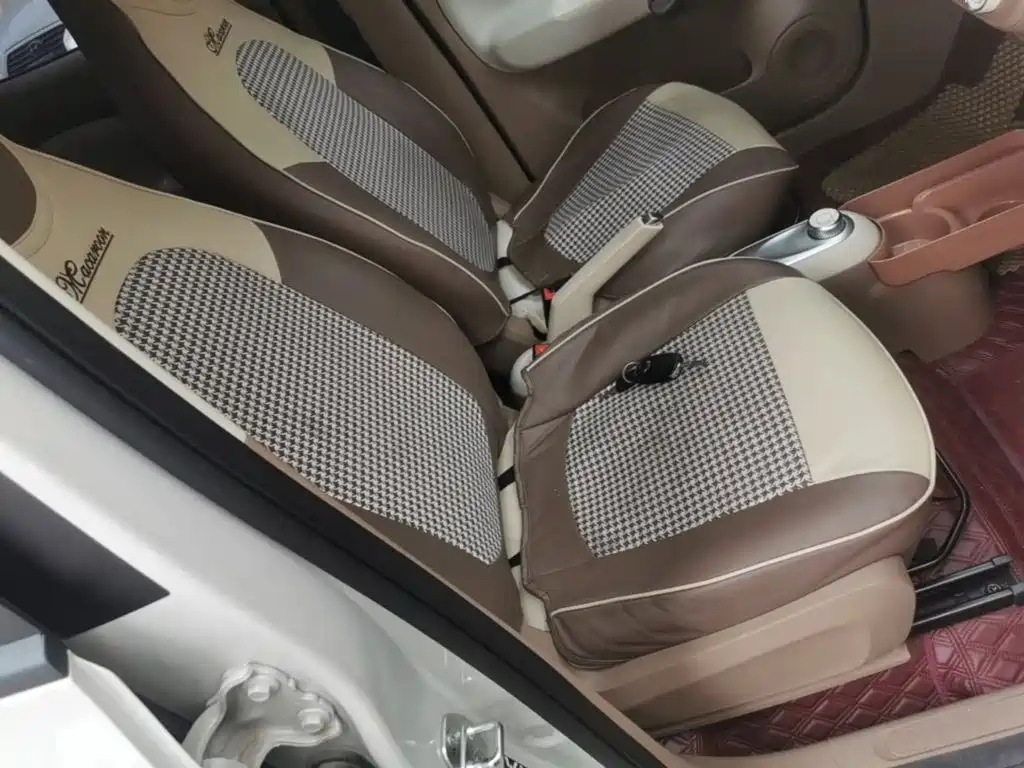Wuling MINIEV — миниатюра 25