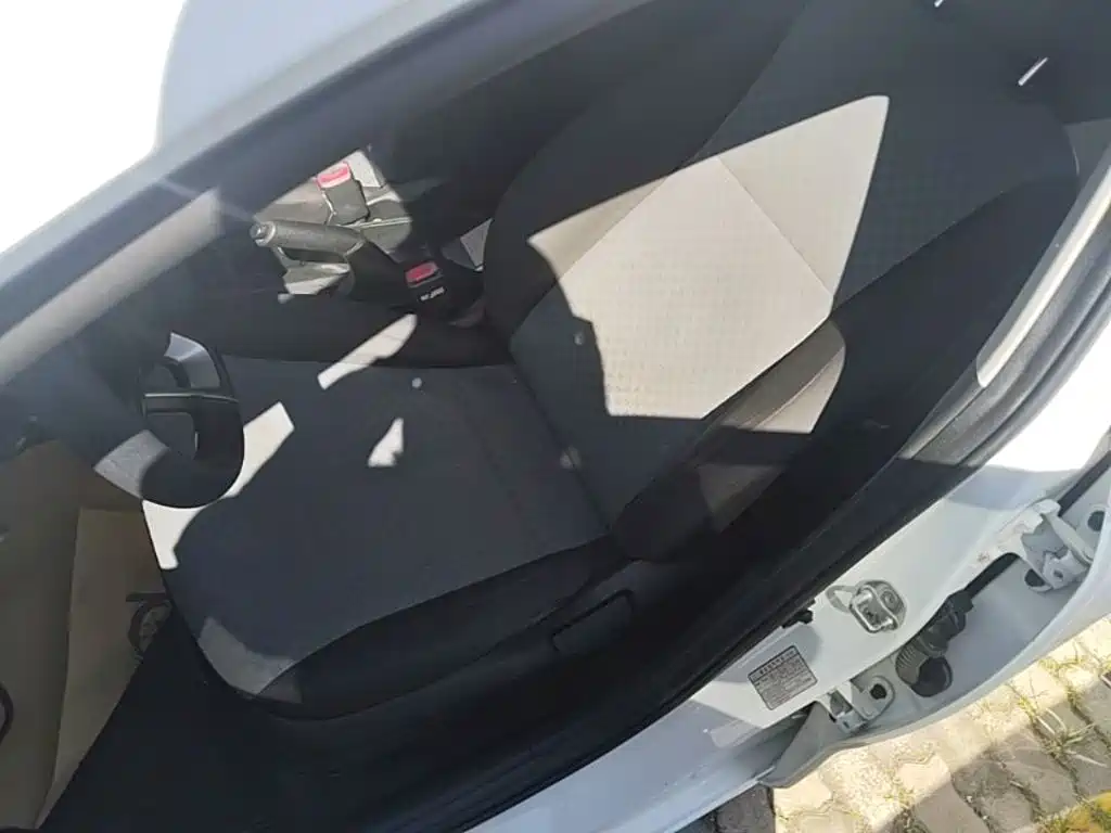 Kia K2 — миниатюра 15