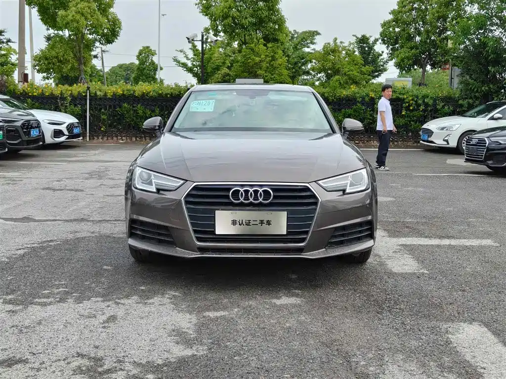 Audi A4L 2017 40 TFSI