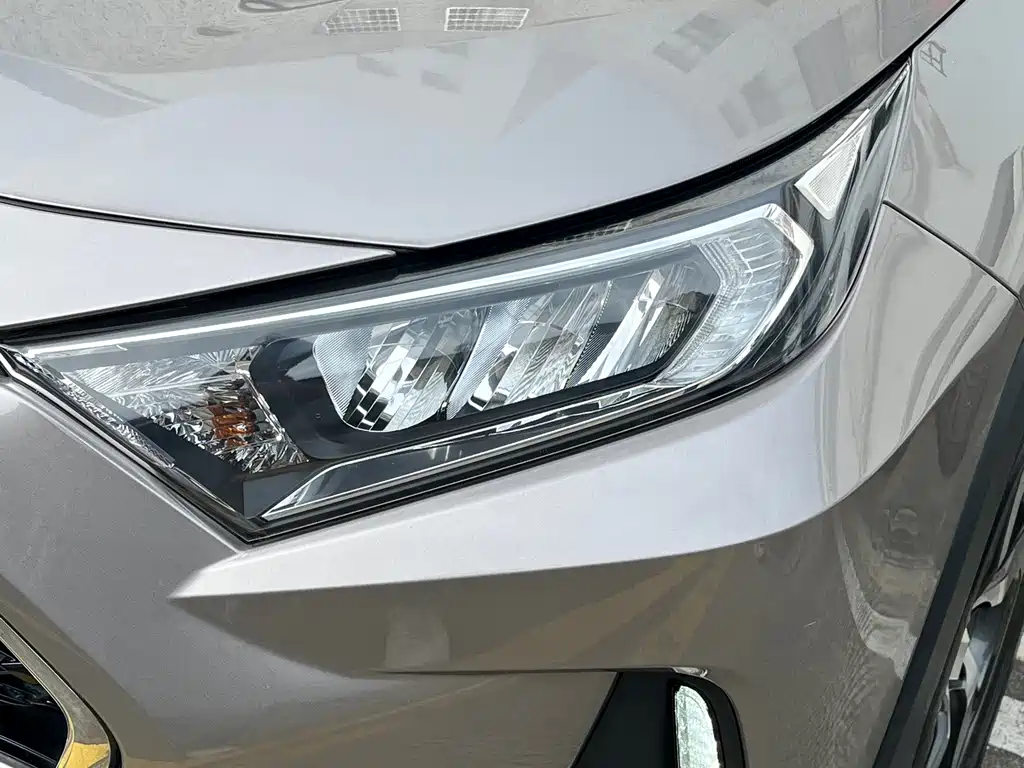 Toyota RAV4 Prime — миниатюра 9