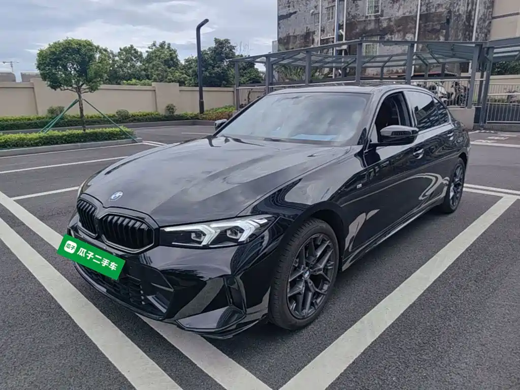 宝马3系 2025款 330Li M运动曜夜套装 2025